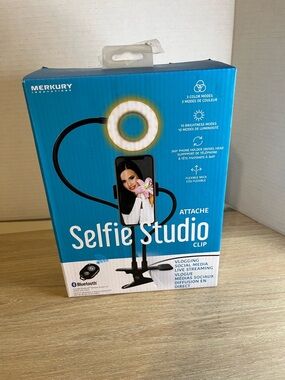 Merkury Selfie Studio Clip Ring Light - Blue